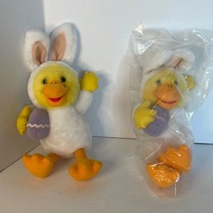 Suzy’s Zoo Witzy Duck dressed as the Easter Bunny by Gift Co. Inc 🎉HP🎉